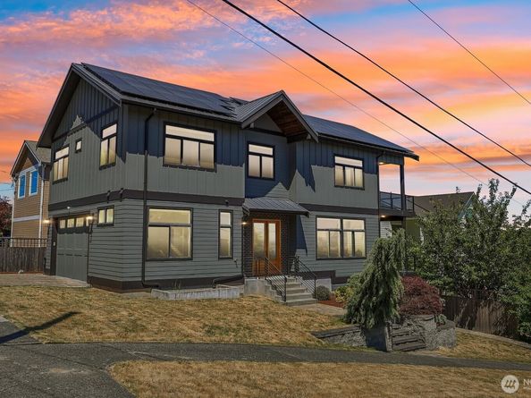 2460 W Lynn Street, Seattle WA 98199