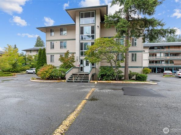 5630 200th Street SW B313, Lynnwood WA 98036