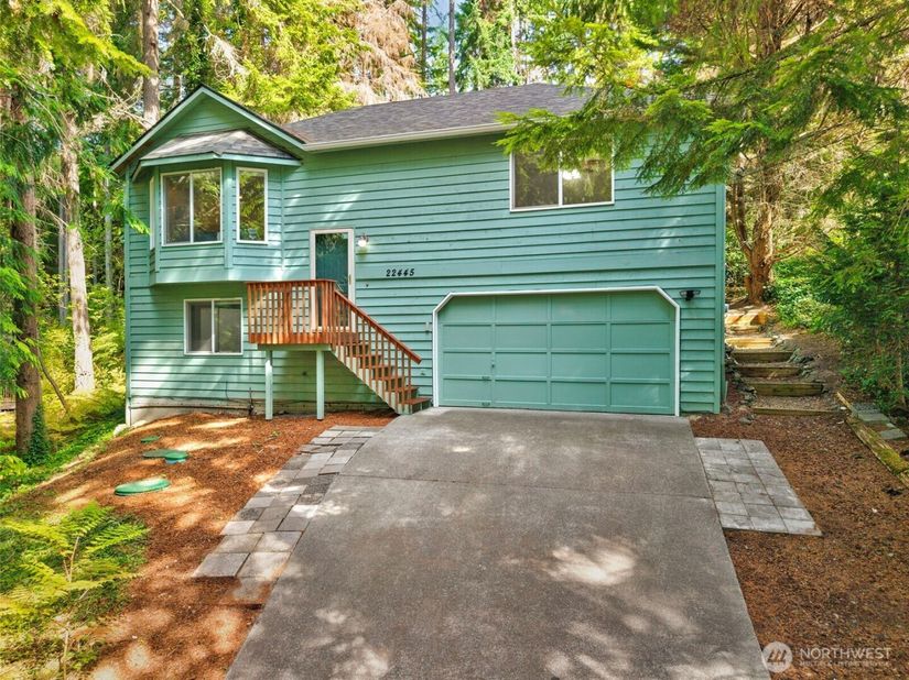 22445 Sunridge Way NE, Poulsbo WA 98370