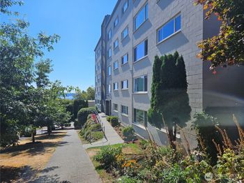 919 2nd Avenue W