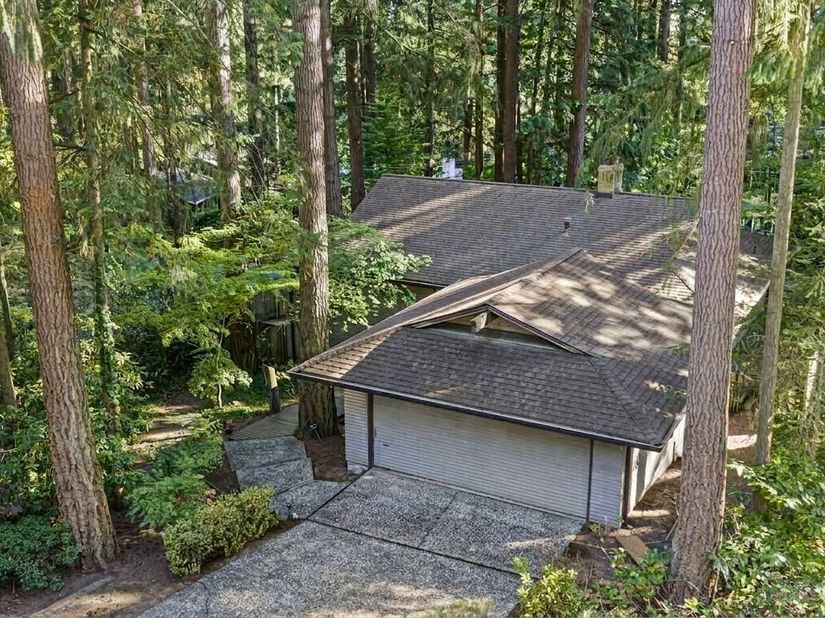 12929 NE 25th Place, Bellevue WA 98005