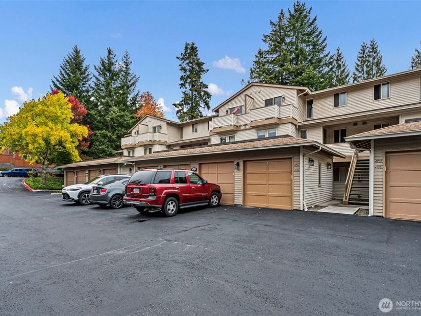 4701 NW Walgren Drive 204, Silverdale WA 98383