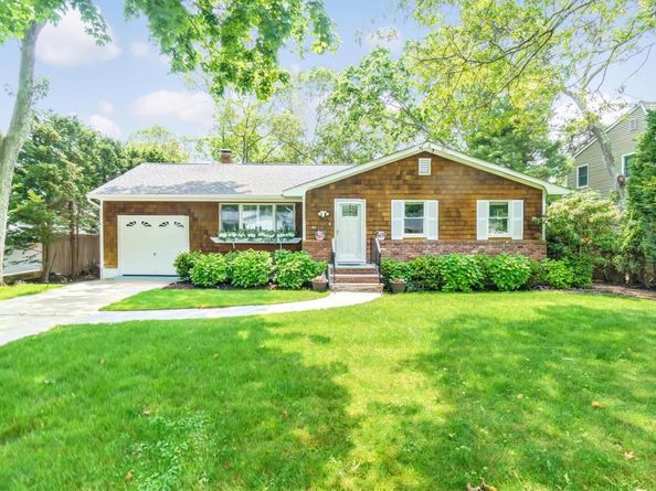 64 School Street, Hampton Bays NY 11946