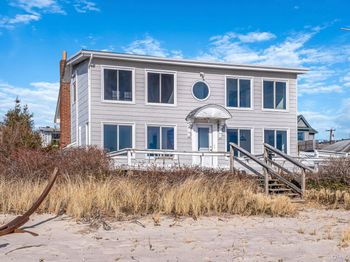 116 Oak Beach Road