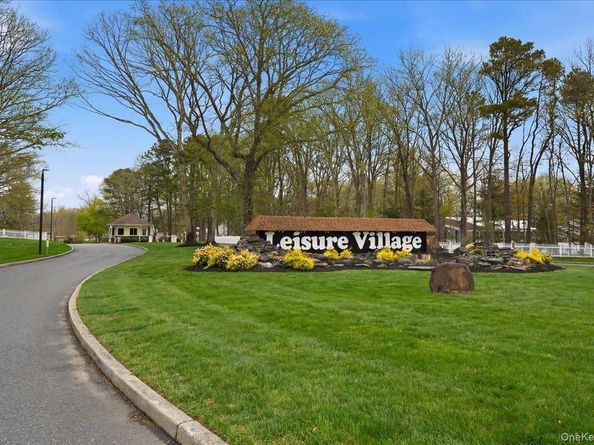 260 Newcastle Court B, Ridge NY 11961