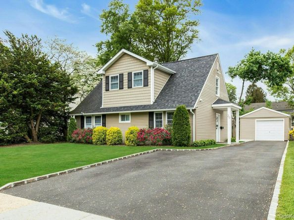 20 Robert Road, Glen Cove NY 11542