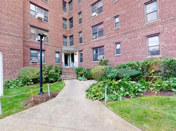 112-30 Northern Boulevard 4B, Corona NY 11368