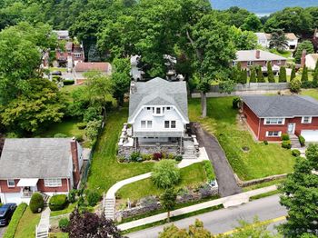 209 Van Cortlandt Park Avenue