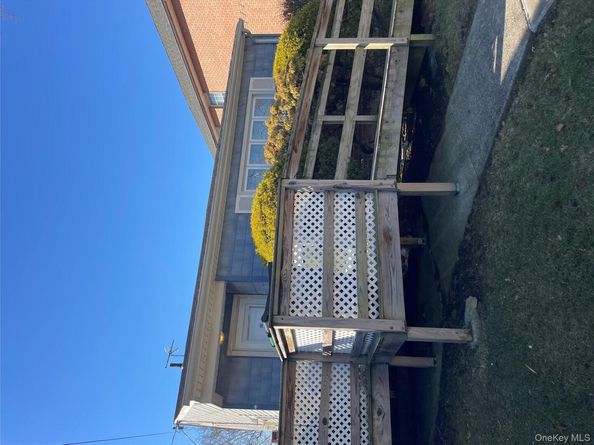 15458 20th Road, Whitestone NY 11357