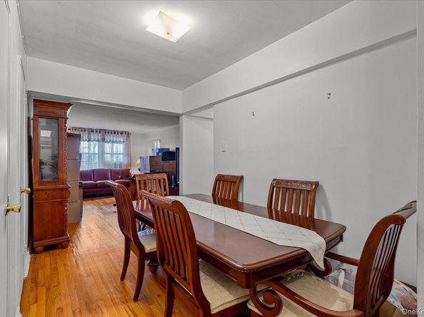 60-11 Broadway 3C, Woodside NY 11377