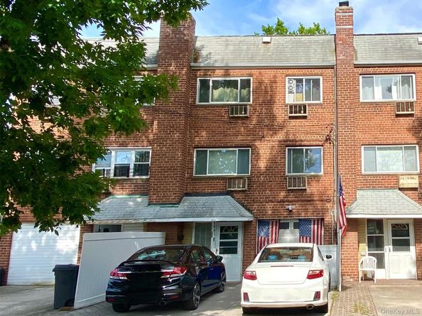 84-03 266th Street, Floral Park NY 11001