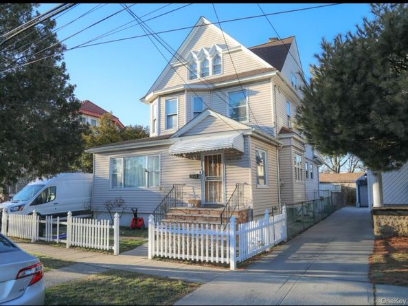 19611 100th Avenue, Hollis NY 11423