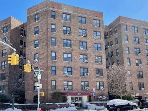 48-21 40 Street 2C, Sunnyside NY 11104