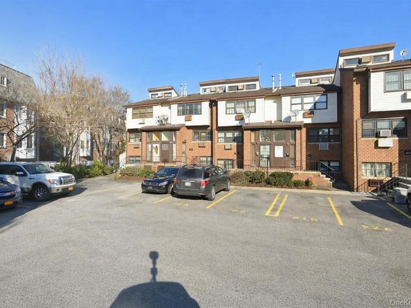 120-11 Cove Court 89, College Point NY 11356