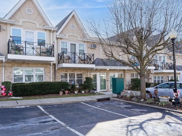 308 Cambridge Court, Glen Cove NY 11542