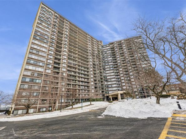 2 Bay Club Drive PHH, Bayside NY 11360