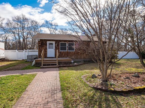 157 Hawthorne Street, Mastic NY 11950