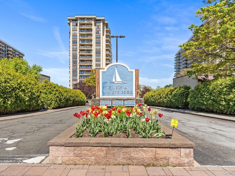 17-85 215th Street 4L, Bayside NY 11360