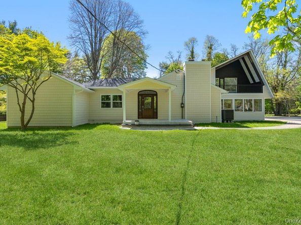 497 Woodbury Road, Cold Spring Harbor NY 11724