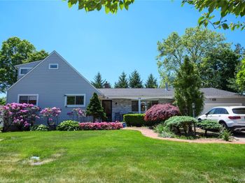 54 Ivy Drive