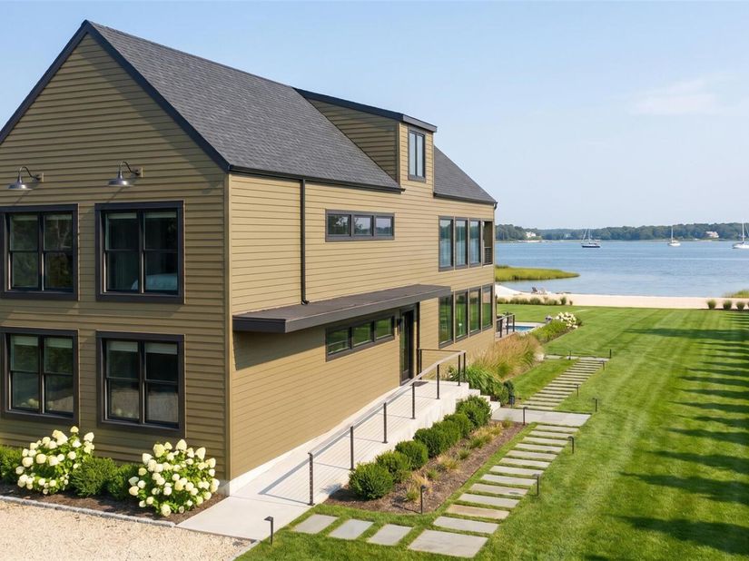 36 Pine Avenue, Aquebogue NY 11901