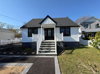 7 E Lakeland Street