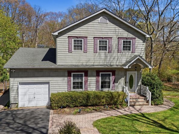 77 Bullard Street, Mastic NY 11950