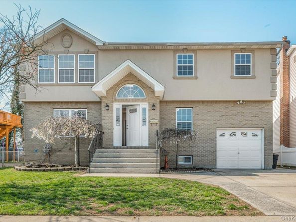 1259 New York Avenue, Elmont NY 11003