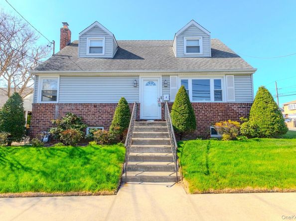 4 Fairfax Street, Valley Stream NY 11580