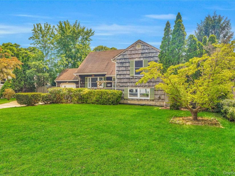 38 Saddle Lane, Centereach NY 11720