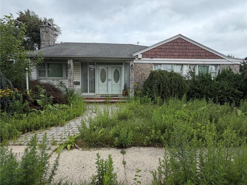 26106 69th Avenue, Glen Oaks NY 11004