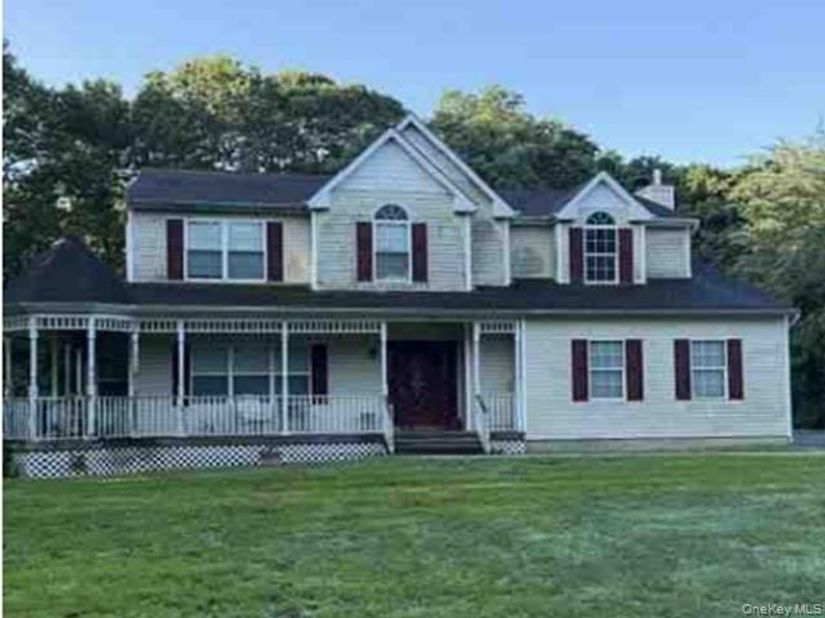 14 Cedar Grove Terrace, Middle Island NY 11953
