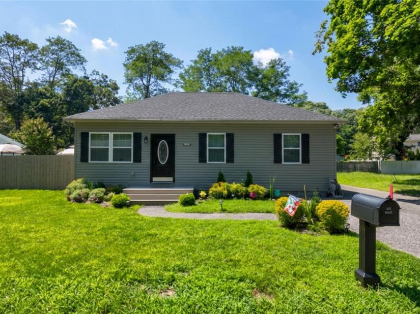 268 Beaver Drive, Mastic Beach NY 11951