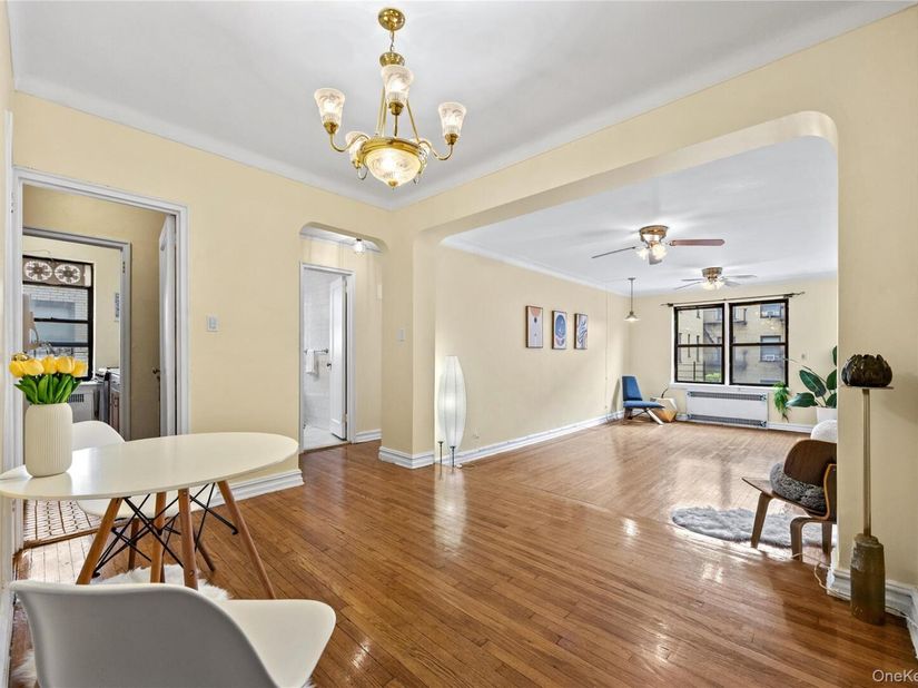 35-35 75th Street 522, Jackson Heights NY 11372