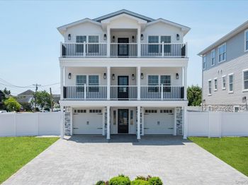 17 Island Parkway N