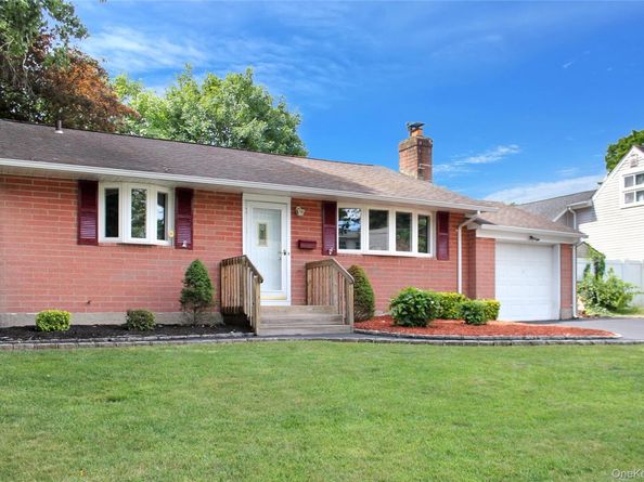 6 Lancaster Place, South Huntington NY 11746