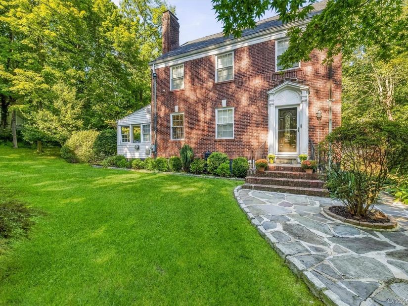 28 Winslow Road, White Plains NY 10606
