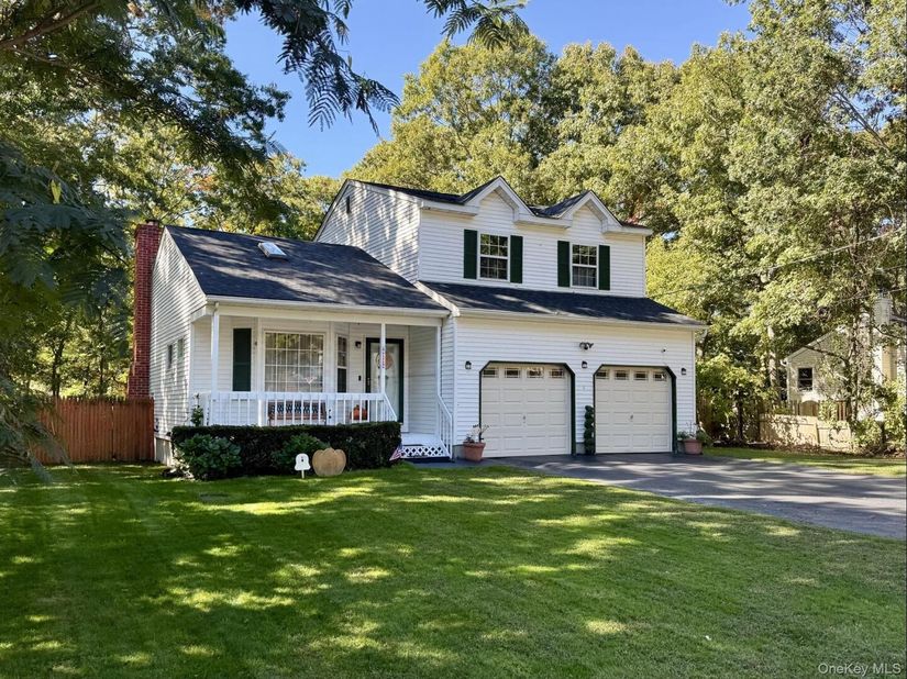 345 Auborn Avenue, Shirley NY 11967