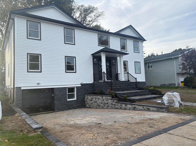 11 Delaware Avenue, Jericho NY 11753