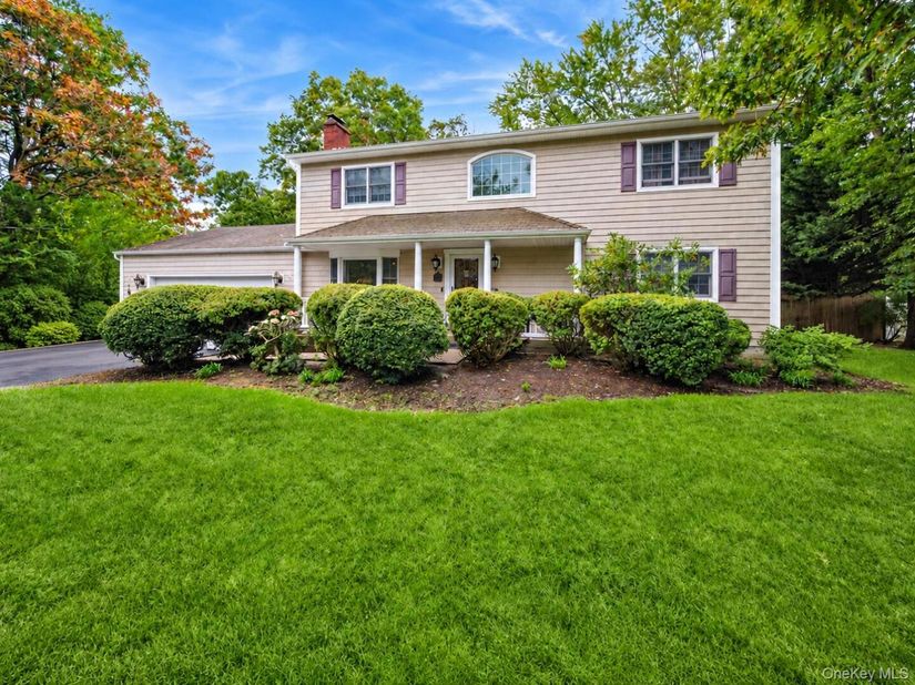 3 Poplar Lane, Medford NY 11763