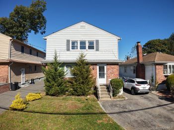 221 E Mineola Avenue