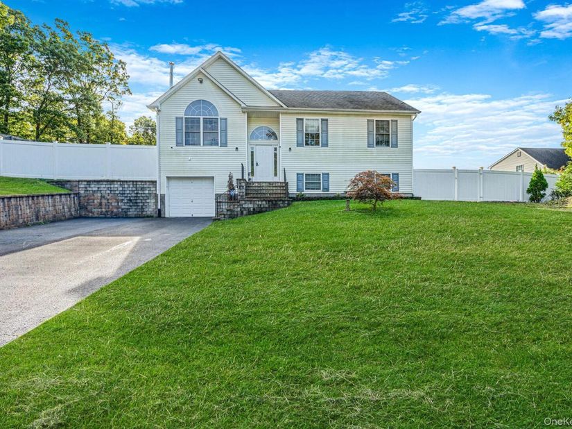 38 Monty Drive, Shirley NY 11967