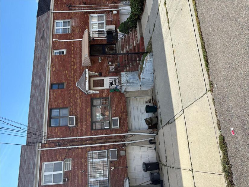 5250 71st Street, Maspeth NY 11378