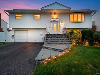 3684 Oceanside Road E