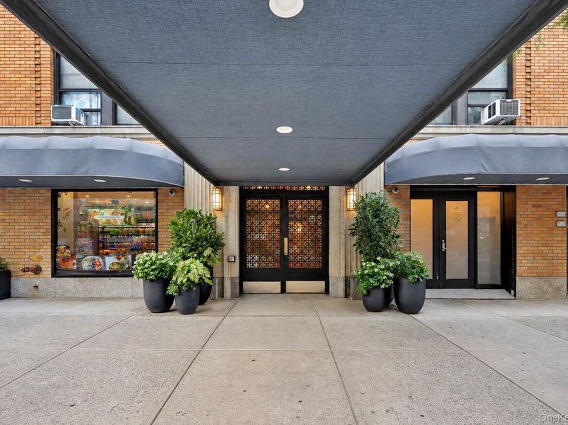 433 W 34th Street 2N, New York (Manhattan) NY 10001