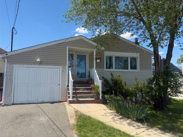 784 S Ocean Avenue, Freeport NY 11520