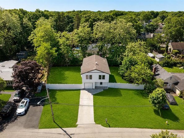 8 Brush Road, Mastic Beach NY 11951