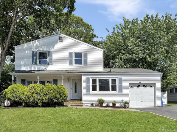 17 Belair Road, Selden NY 11784