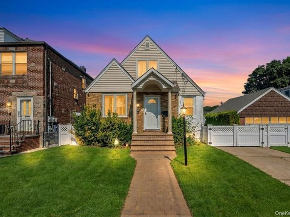374 Rockaway Parkway, Valley Stream NY 11580