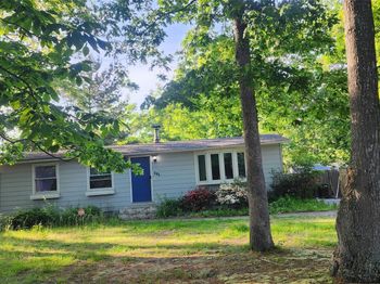 273 Cedar Road W